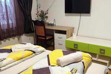 Пансион Zimmer In Ein Haus Mit Waschmaschine