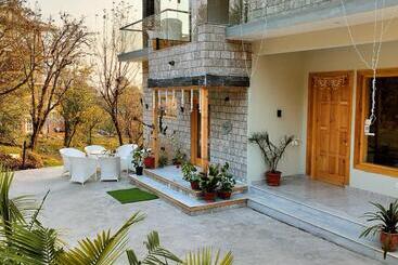 مبيت وإفطار Shepherds Of Dharamshala