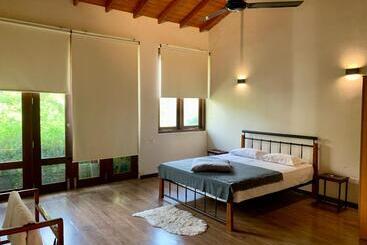 住宿加早餐  Cozy Luxury Room With Beautiful Views