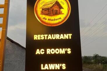 Casa De Madera Resort