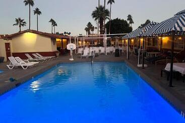 هتل Exotic Dreams Resort Adults Only