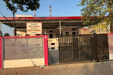 酒店 Daulatabad Guest House