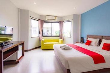 Hotel Happy By Jan Guesthouse