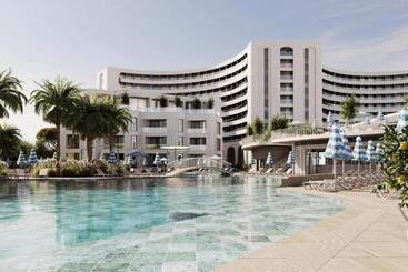 هتل Livingston Grand Resort & Spa