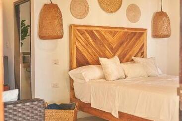 فندق Mangata Beach