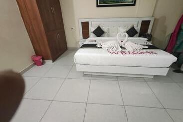 Khushi Hotel & Restaurant