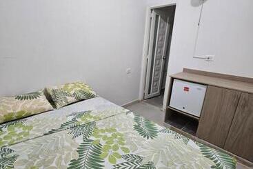 פנסיון Family House Cn