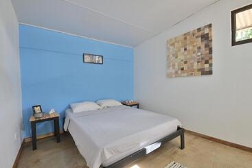 پانسیون Hostel Real