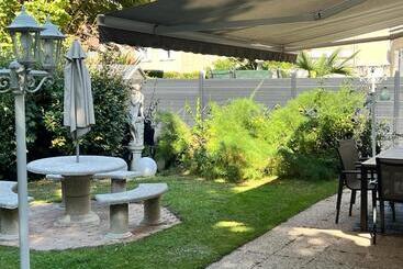 ペンション Room In Bb   Nathalies Home   2 Bedrooms Breakfast