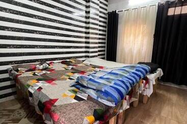 بنسيون Shyam Sadan Guest House