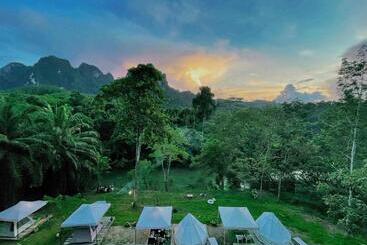 منتجع Amornkeeree Khao Sok Camping