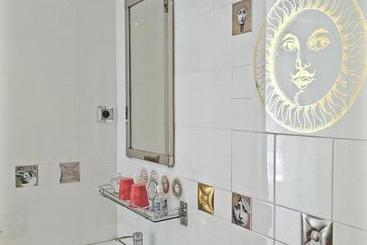 تختخواب و صبحانه Bastide Fauvette & Spa