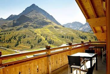 هتل Alpinlodges Kühtai