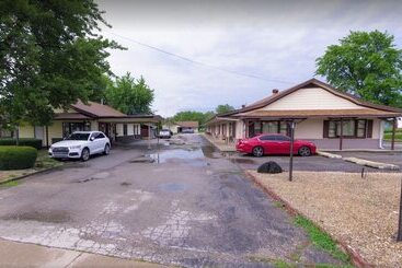 酒店 Budget Host Inn