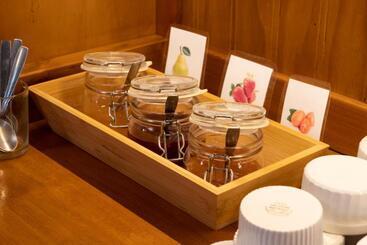 ホテル Can Rosich