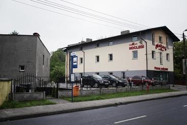 בית מלון כפרי Makara