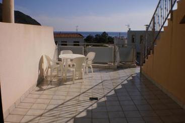 هتل Montemar