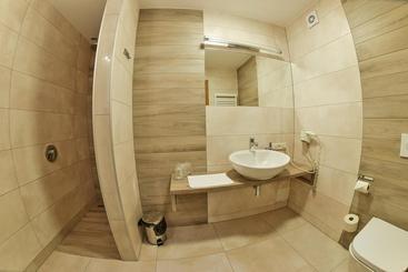 酒店 Panorama Nowy Sącz