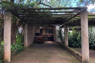 ホテル Selati 103 Guest Cottages