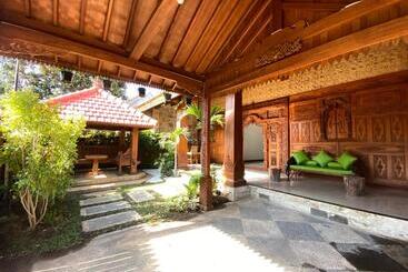 ユースホステル Revive By Snooze