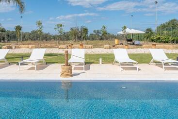 민박 Dimora Tauro Beb