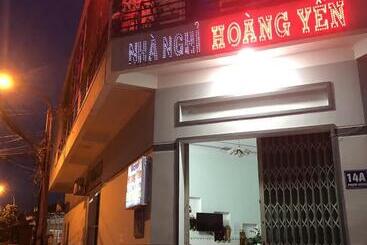 تختخواب و صبحانه Nhà Nghỉ Hoàng Yến Phan Rang