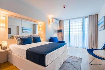 هتل Orbi City Apart