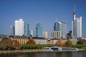 هتل Ship Ms Oscar Wilde