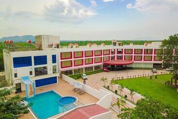 Hotel Welcome Resorts And Spa