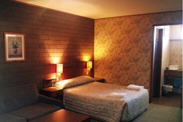 מוטל Century Motor Inn, Finley