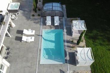 住宿加早餐 Château Du Beugnon