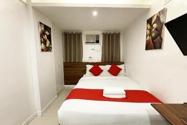 هتل Nest Fort Bgc