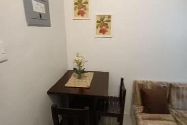 هتل Six Floor Room 624, Ama Tower Residences