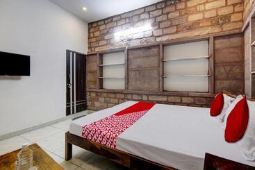 酒店 Super Oyo The Club Hichki