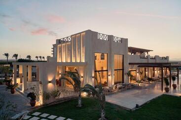 فندق True Beach Resort