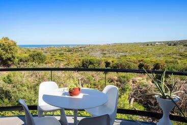 公寓式酒店  Panorama At Margarets Beach