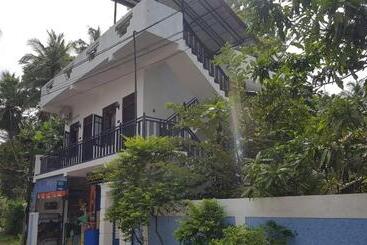 ペンション Blue Sky Guest