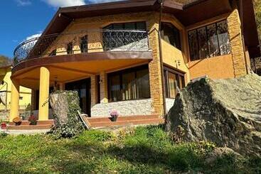 Пансион Paradisul Verde Siriu