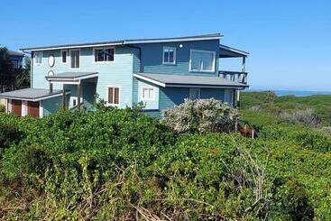 بنسيون Pebbles & Sunsets