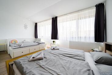 膳宿费 Pipacs Panír & Grill Garden Vendégház