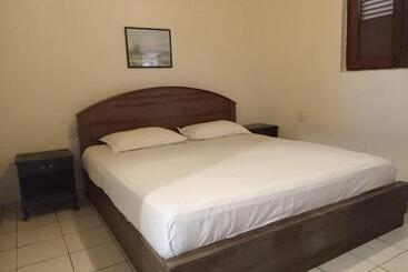 Пансион Sea Haven Restaurant & Bungalow