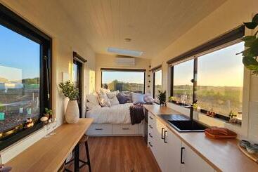 بنسيون Coastal Sunset Tiny Home   Port Fairy Tiny Homes