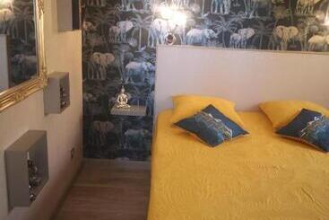 تختخواب و صبحانه Chambre La Palmeraie Village Naturiste