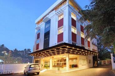 ホテル National Park Residency