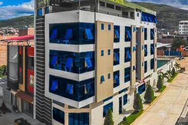 هتل Suite Naylamp Zyon