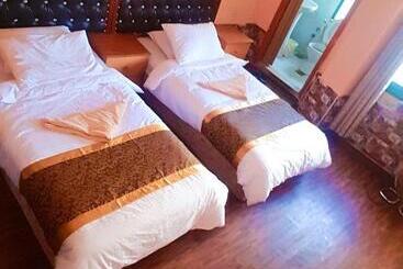 مُتل Crystal Hotel فندق كريستال