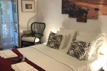 ペンション 99 Flowers Flat