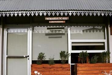 هتل آپارتمان Sureño