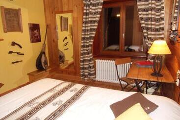 ユースホステル Auberge Aux 3 Frenes