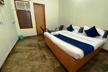 בית מלון כפרי Pradhan Stay Sohna